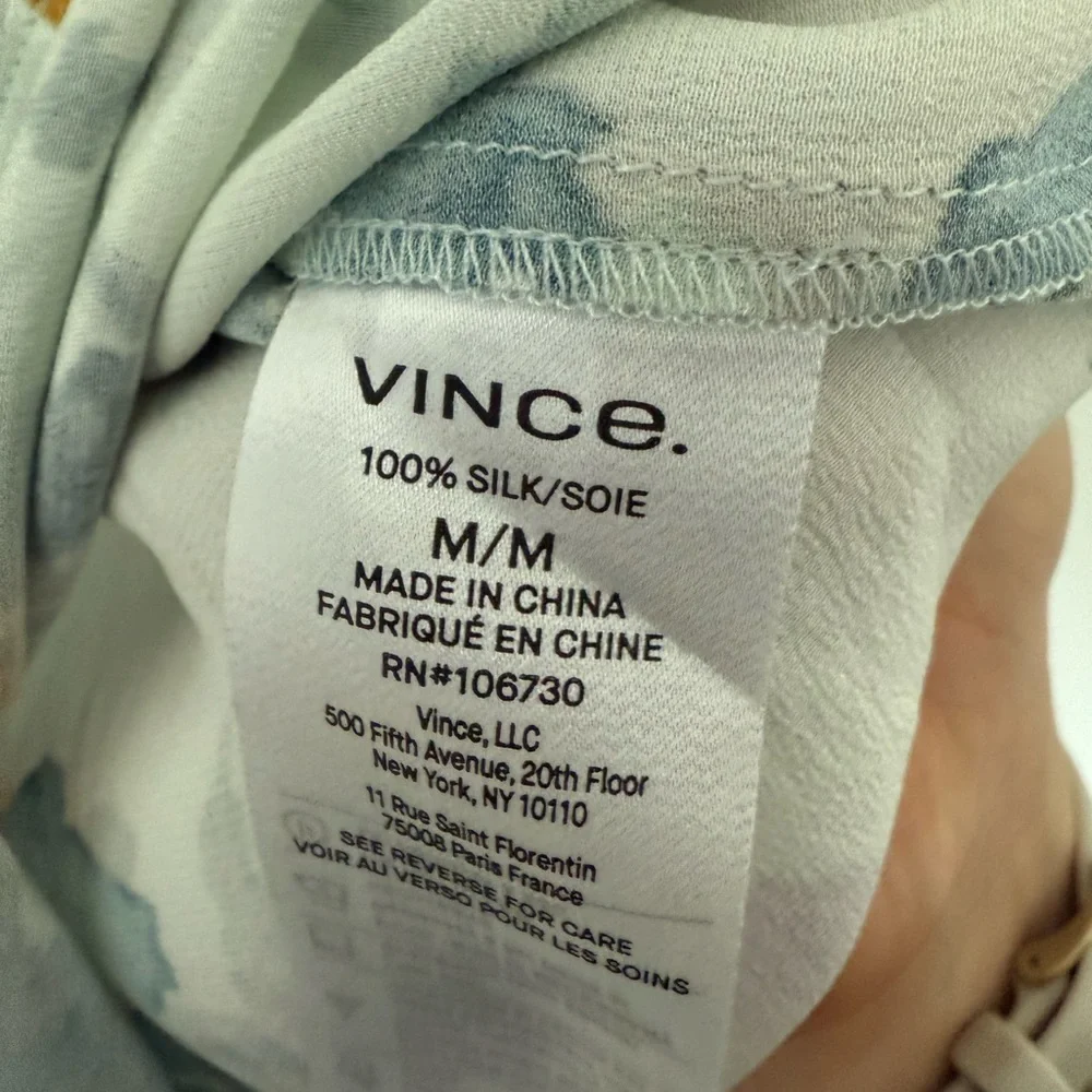 Vince. Silk Floral Print Button-Up Blouse - Picture 3 of 4